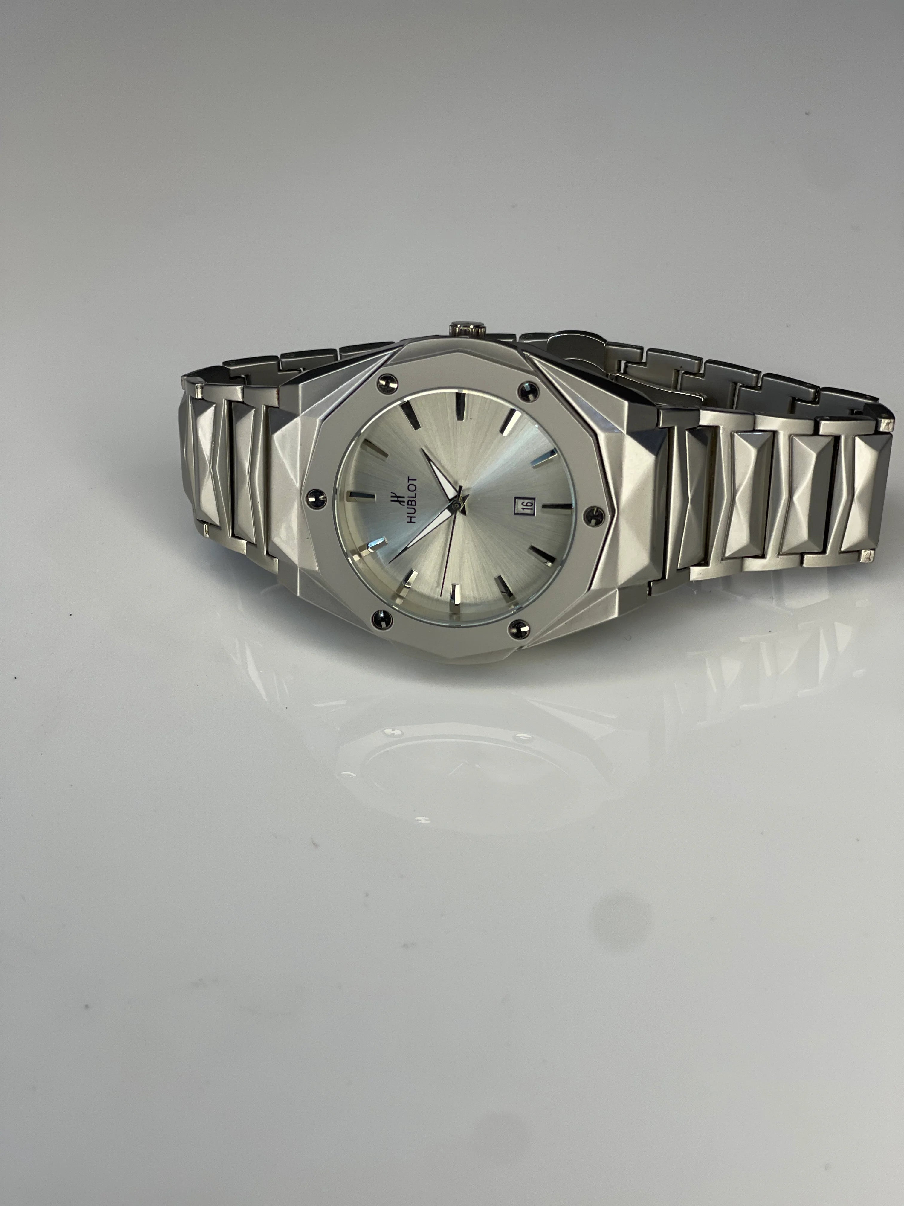 HUBLOT DIAMOND CUT | WHITE DIAL